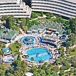 Θέρετρο The Grand Blue Sky International