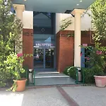Θέρετρο The Grand Blue Sky International 4*