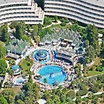 The Grand Blue Sky International Θέρετρο