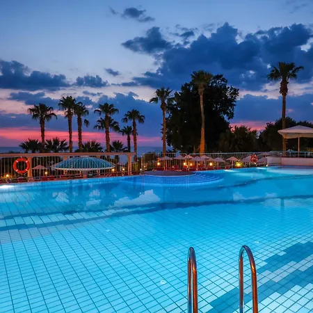 The Grand Blue Sky International Θέρετρο 4*
