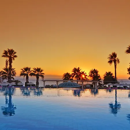 The Grand Blue Sky International 4*