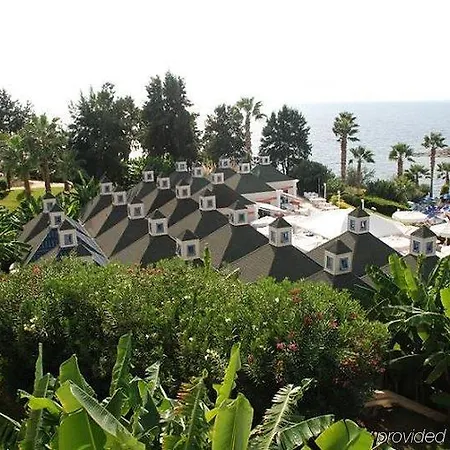 The Grand Blue Sky International 4* קוסדסי