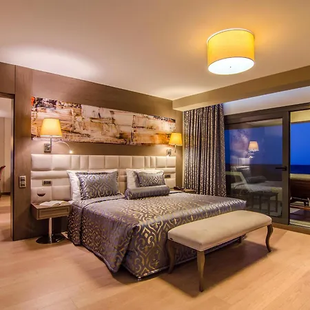 The Grand Blue Sky International Resort 4*