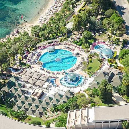 The Grand Blue Sky International Resort 4*