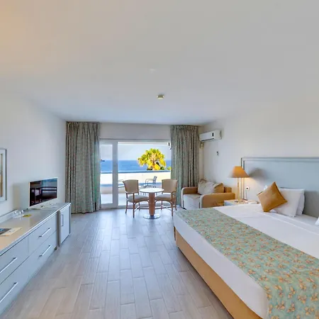 The Grand Blue Sky International 4*