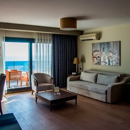 The Grand Blue Sky International 4*