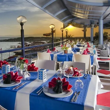 منتجع The Grand Blue Sky International 4*