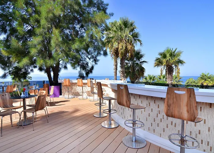 The Grand Blue Sky International Курортный комплекс 4*