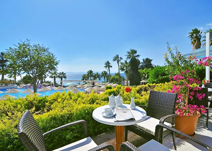 The Grand Blue Sky International Курортный комплекс 4*