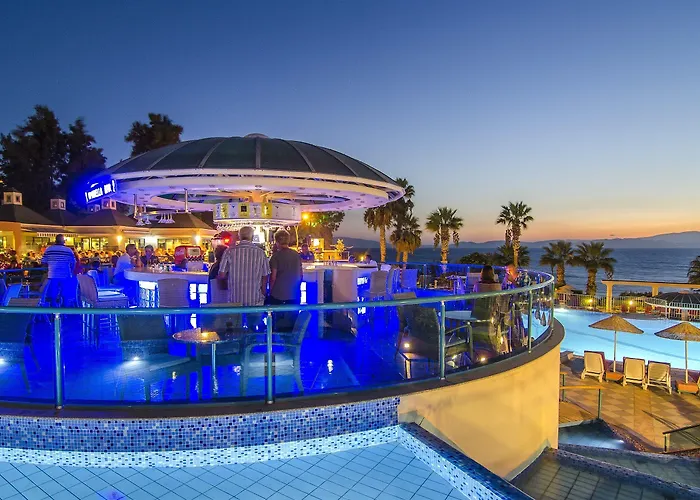 The Grand Blue Sky International Курортный комплекс 4*