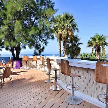 The Grand Blue Sky International Курортный комплекс 4*