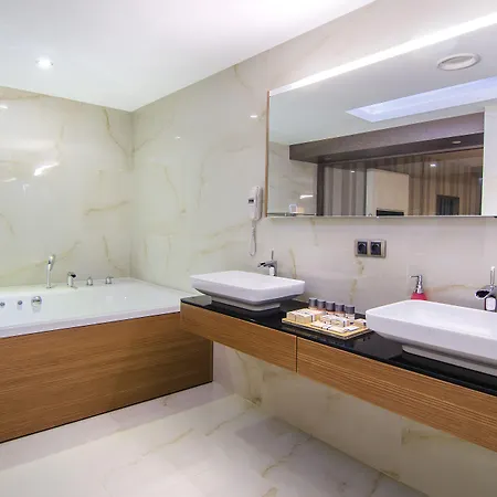 Complex The Grand Blue Sky International Kusadası