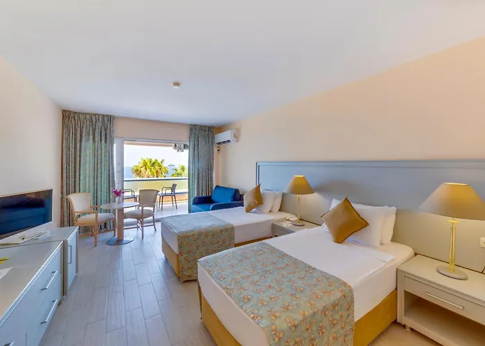 Курортный комплекс The Grand Blue Sky International Кушадасы