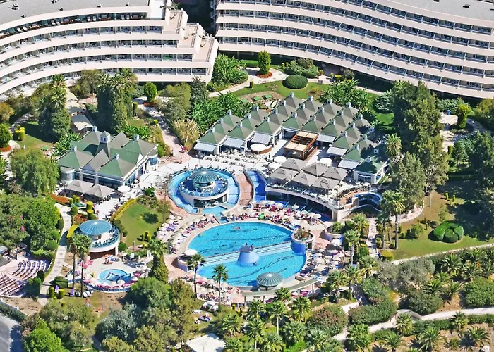 Курортный комплекс The Grand Blue Sky International