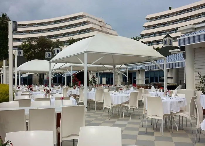 The Grand Blue Sky International Курортный комплекс Кушадасы